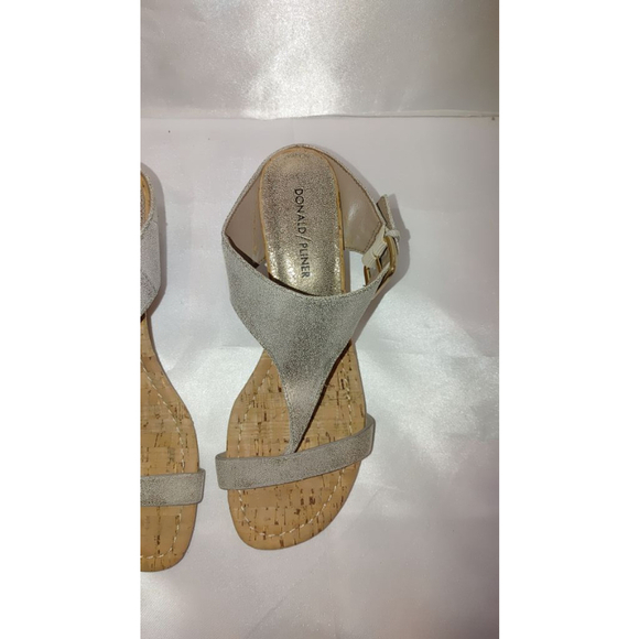 Donald J. Pliner Donni Dylan Size 8.5M Sandals in Metallic Silver - Picture 4 of 6